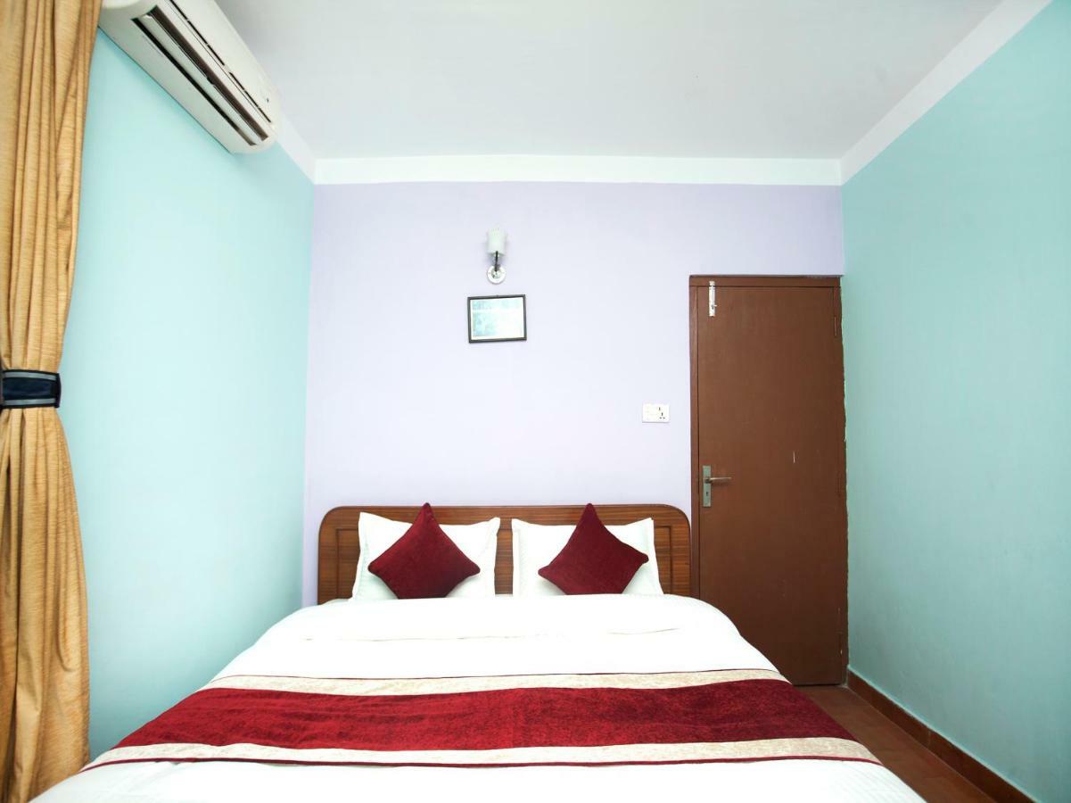 Allied Hotel Balaju Esterno foto